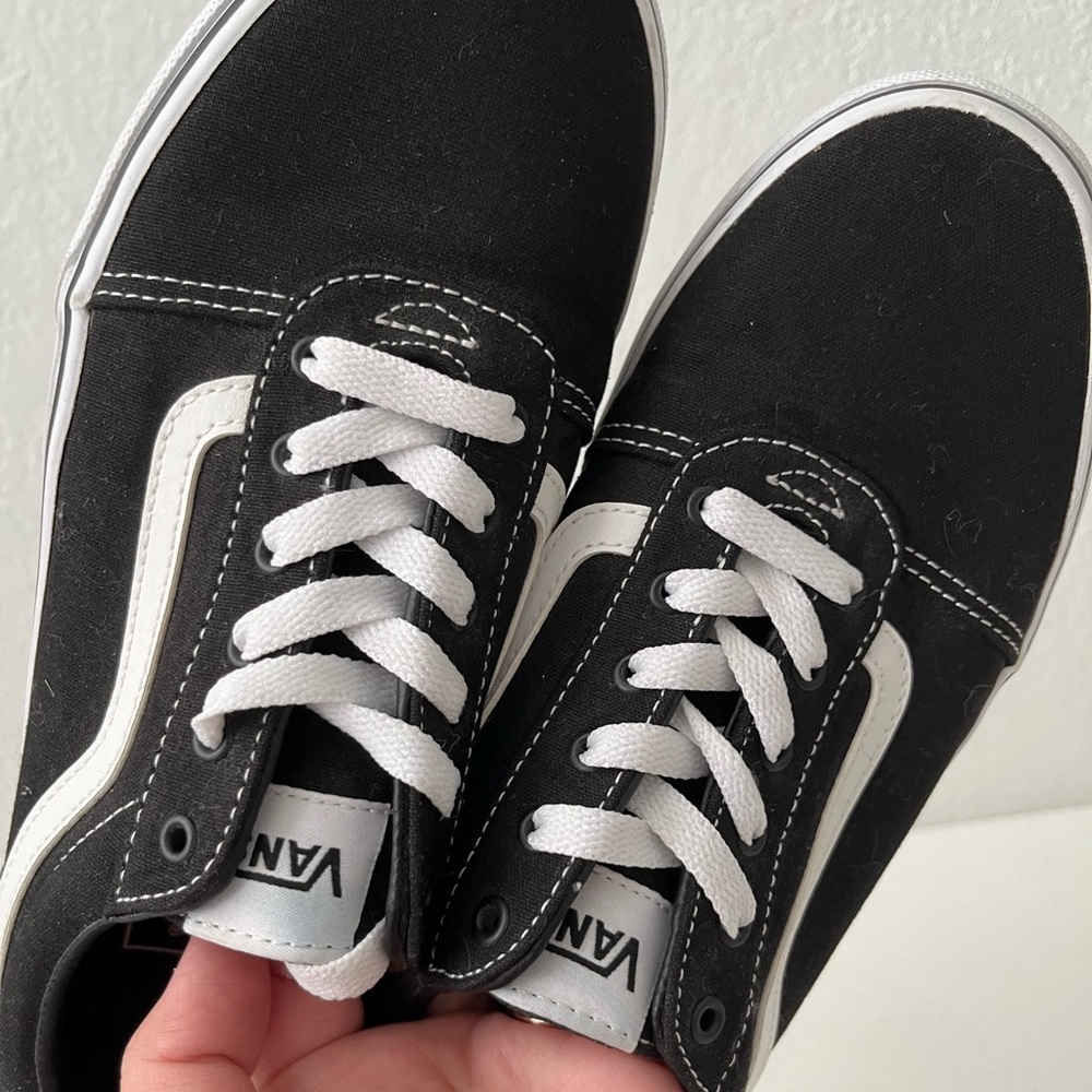 Youth platform vans - Picture 2 of 7